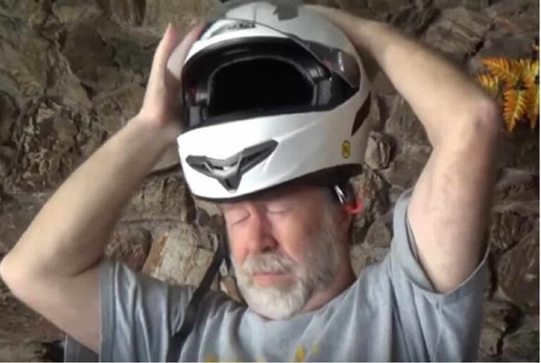 How Tight Should a Motorcycle Helmet Be