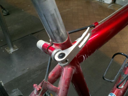 How to Tighten Quick Release Bike Seat