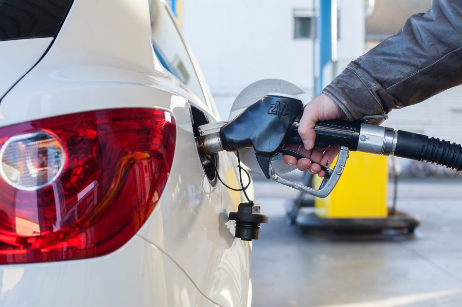 How Much Gas Do U Use Idling at Connie Higgs blog