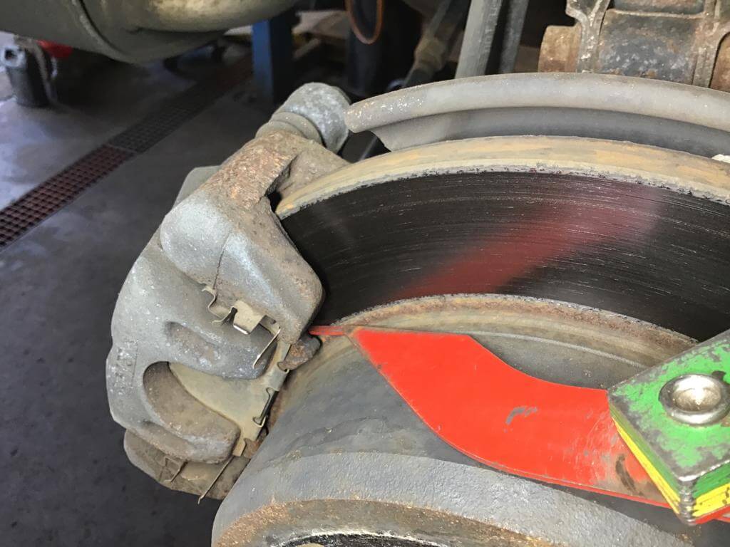 What Does Metal on Metal Brakes Sound Like Outdoor Driving