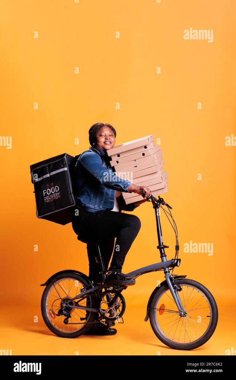 How to Carry Pizzas While Riding a Bike